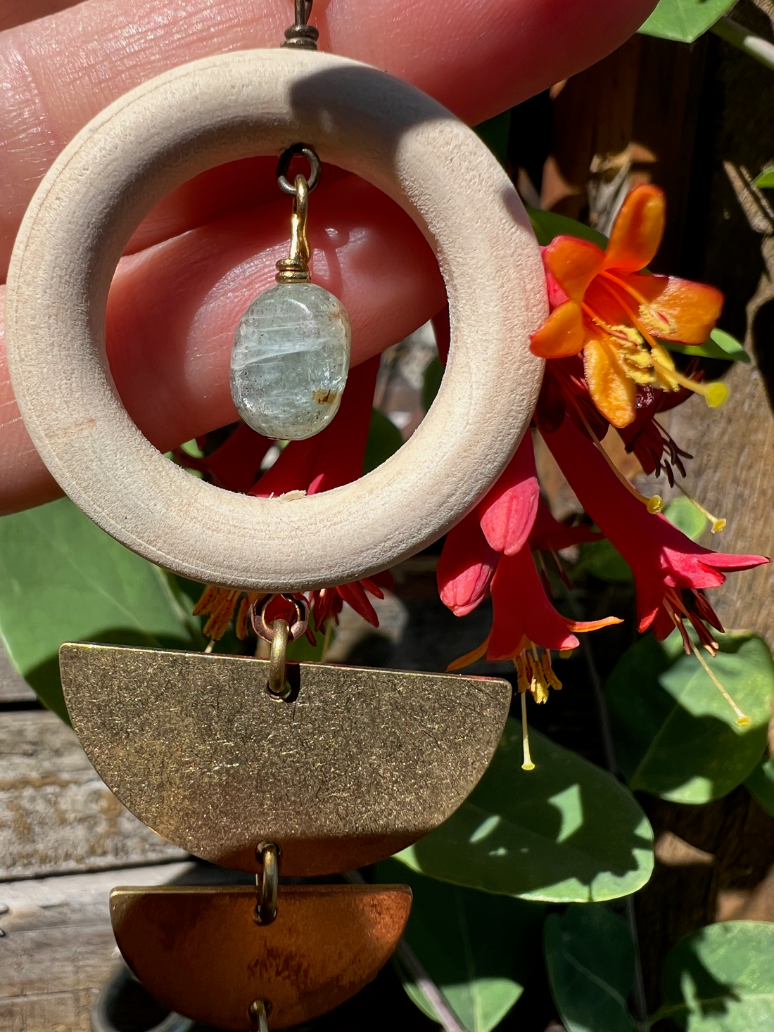 The Soothing Powers of Kyanite: A Guide to Metaphysical Healing