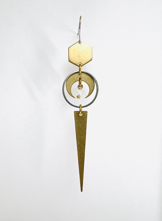 Herkimer Diamond single crystal earring, handmade manifestation jewelry designed to support clarity, focus, and alignment with personal purpose.