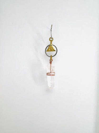 Clear Quartz single crystal earring, handmade manifestation jewelry designed to support clarity, balance, and energy amplification.